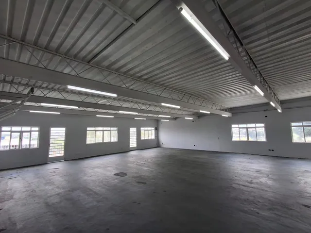 Loja com 250m², para alugar, no bairro Jardim D Abril em São Paulo