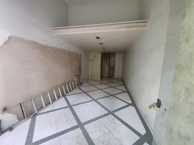 Loja com 50m², para alugar, no bairro Centro em Cabo Frio