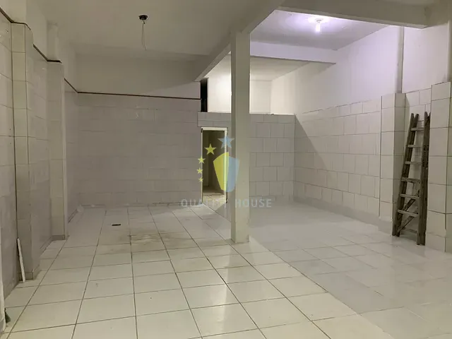 Loja com 96m², à venda, no bairro Marechal Hermes em Rio de Janeiro