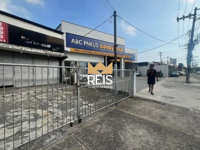 Loja para alugar, no bairro Campo Grande em Rio de Janeiro