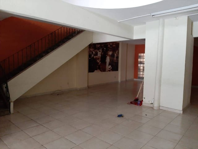 Loja à venda ou para alugar, no bairro Centro em Petrópolis