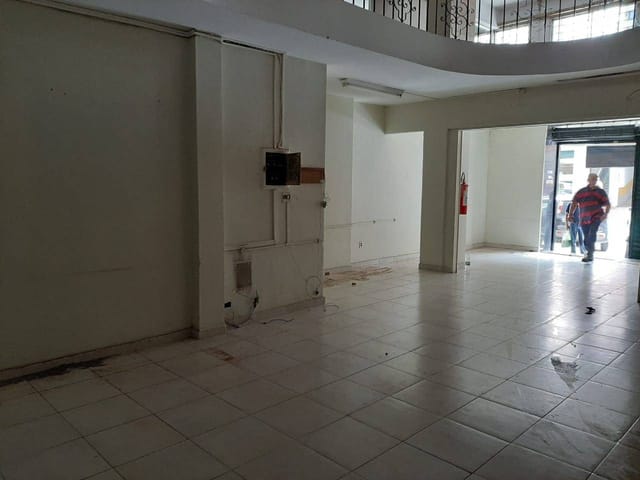 Loja à venda ou para alugar, no bairro Centro em Petrópolis