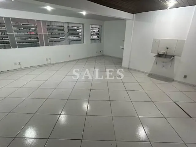 Loja com 170m², para alugar, no bairro Centro em Juiz de Fora