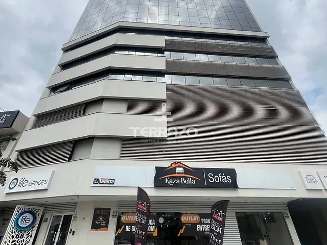 Sala com 30m², à venda, no bairro Laranjal em Volta Redonda