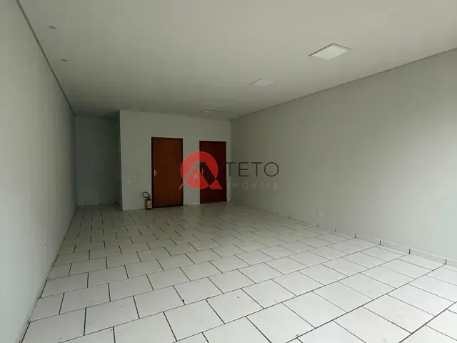 Loja para alugar, no bairro Zona 02 em Maringá