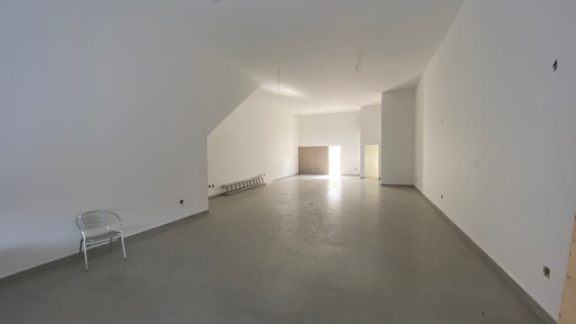 Foto do Loja - R$ 9.500, Loja com 150m2 para Locação na Av. Henrique Terra/Cabo Frio, RJ | Vivre imob