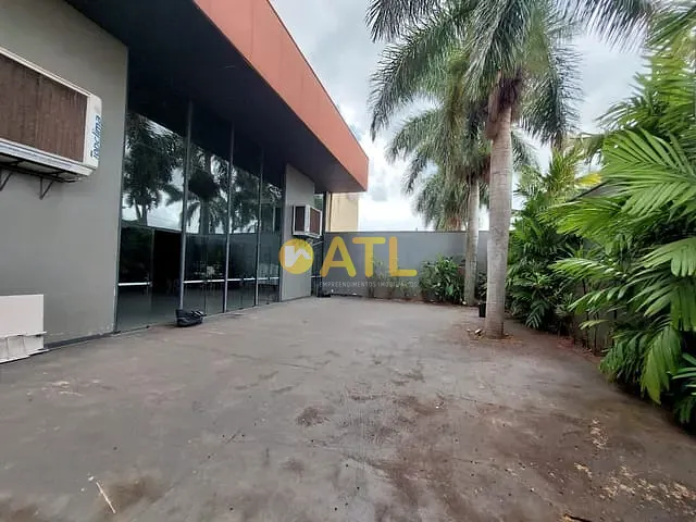 Loja com 4000m², para alugar, no bairro Jardim Santa Fé em Ourinhos