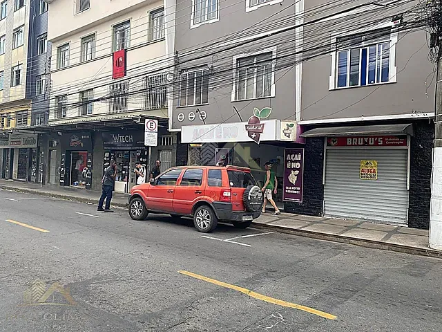 Loja com 33m², para alugar, no bairro Santa Terezinha em Juiz de Fora