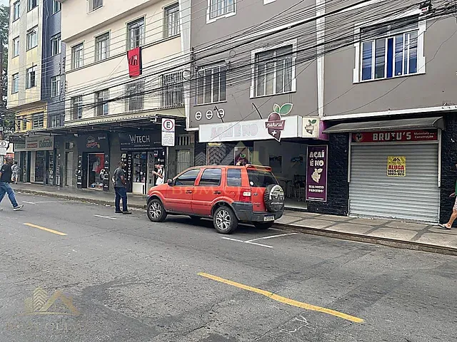Loja com 33m², para alugar, no bairro Santa Terezinha em Juiz de Fora