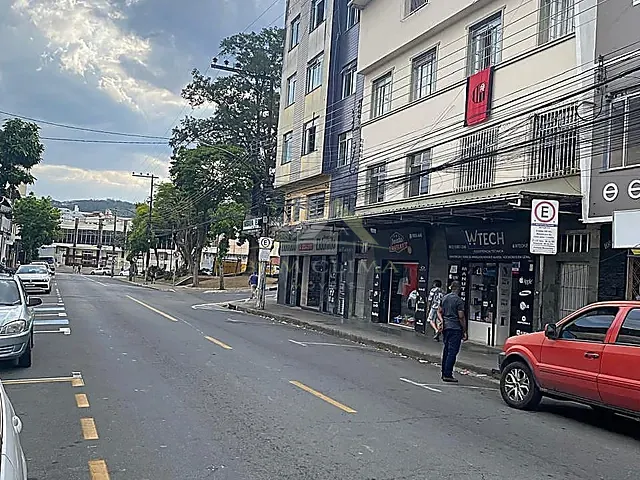 Loja com 33m², para alugar, no bairro Santa Terezinha em Juiz de Fora