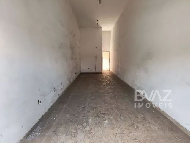 Loja com 52m², para alugar, no bairro Jardim Flamboyant em Cabo Frio