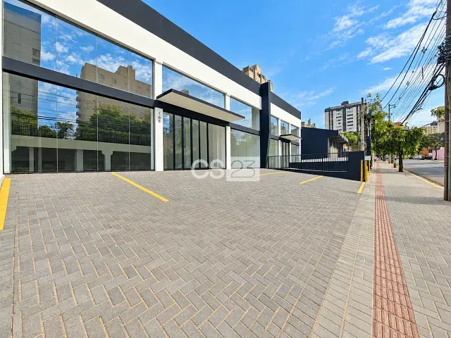 Loja com 420m², para alugar, no bairro Centro em Londrina