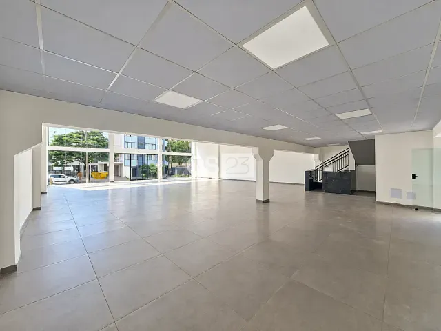 Loja com 420m², para alugar, no bairro Centro em Londrina