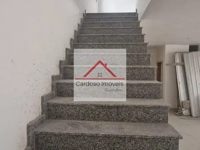 Loja com 300m², para alugar, no bairro Jardim Rosa de Franca em Guarulhos