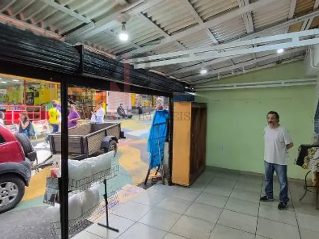 Loja com 100m², para alugar, no bairro Rocinha em Rio de Janeiro