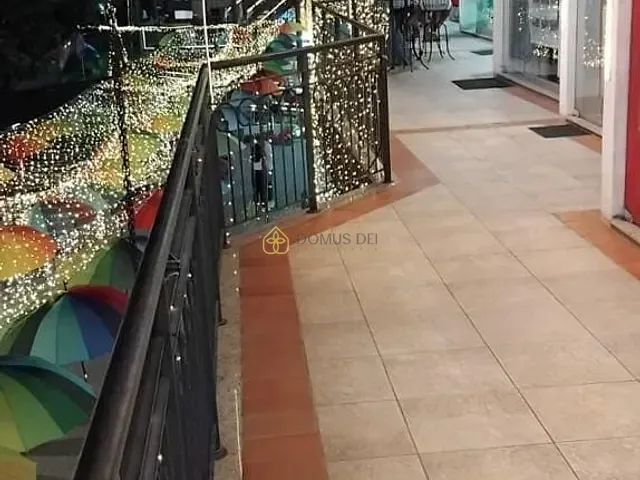Loja com 32m², à venda, no bairro Penedo em Itatiaia