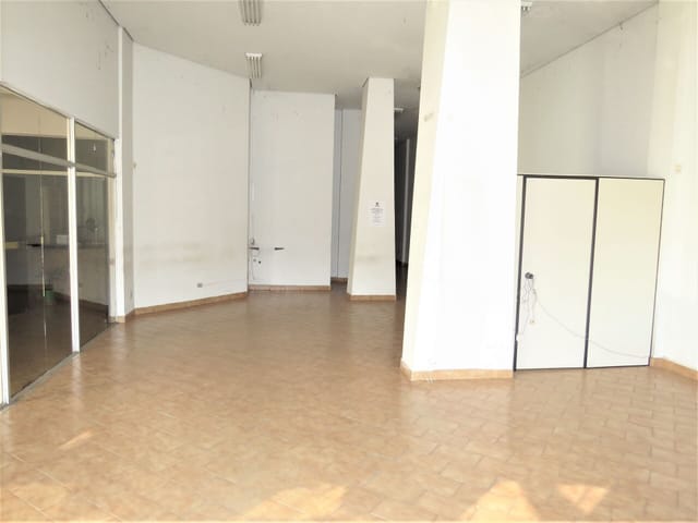 Loja com 316m², à venda, no bairro Centro em Londrina