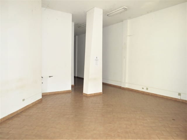 Loja com 316m², à venda, no bairro Centro em Londrina