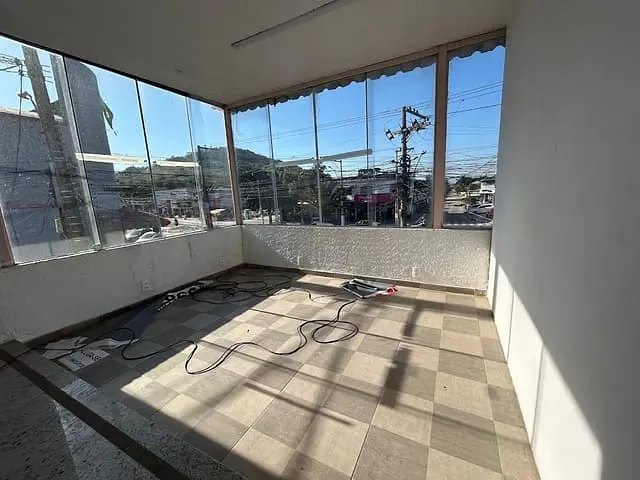 Loja para alugar, no bairro Barroco (Itaipuaçu) em Maricá