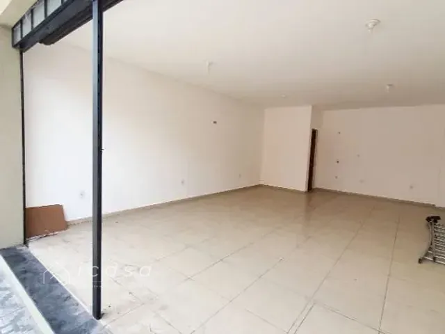 Loja para alugar, no bairro Vila Resende em Caçapava