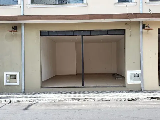 Loja para alugar, no bairro Vila Resende em Caçapava