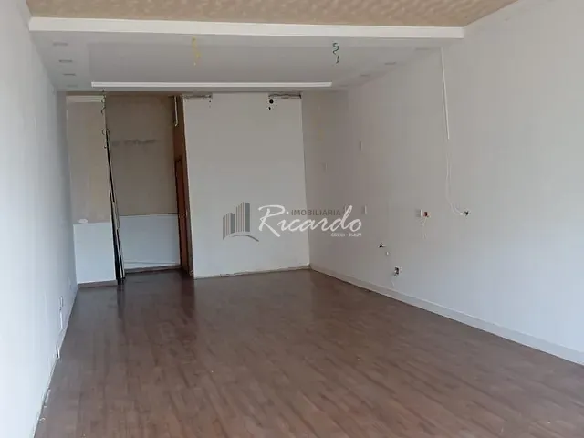 Loja para alugar, no bairro Centro em Arapongas