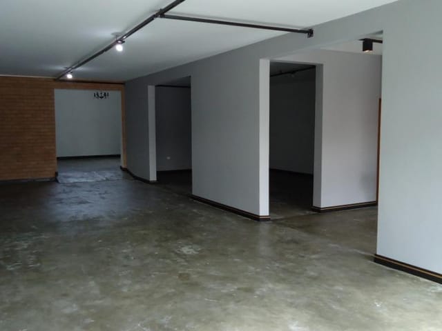 Foto do Loja - Salão à venda, 316 m² por R$ 1.850.000,00 - Jardim Ismênia - São José dos Campos/SP | INDEPENDENCE NEGOCIOS IMOBILIARIOS LTDA