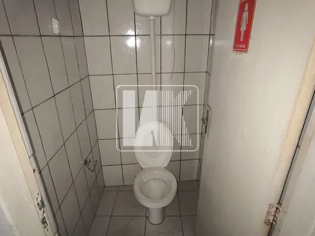 Loja com 300m², para alugar, no bairro Vila Palmares em Santo André
