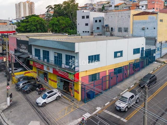 Loja com 370m², para alugar, no bairro Paraíso (Polvilho) em Cajamar