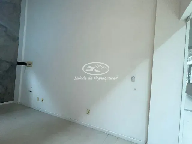 Loja com 18m², para alugar, no bairro Penedo em Itatiaia
