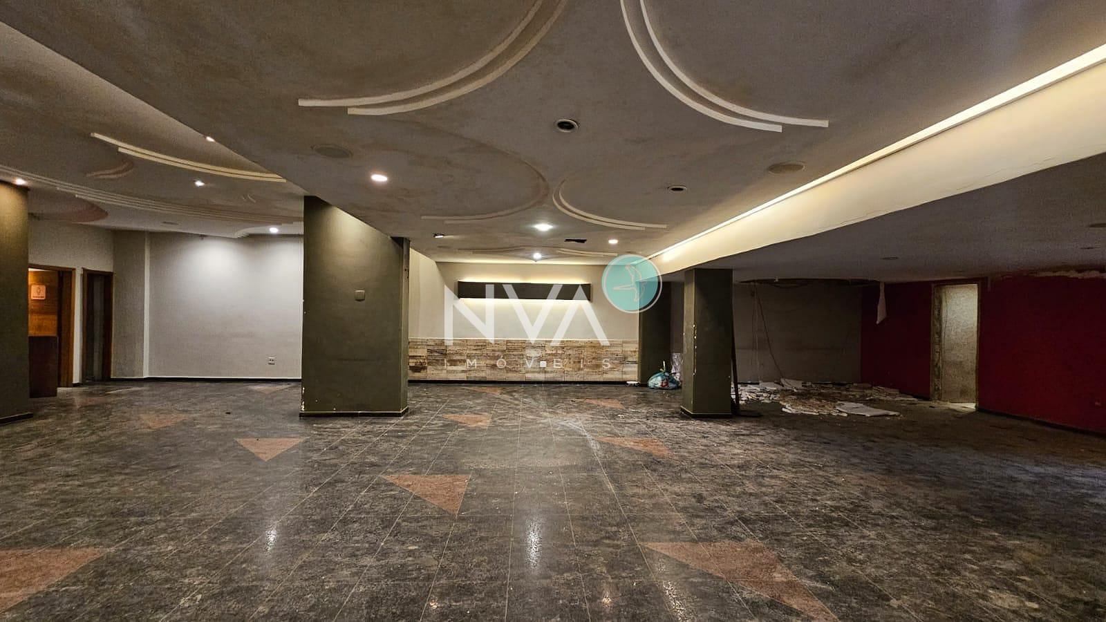 Loja-Salão, 420 m² - Foto 1