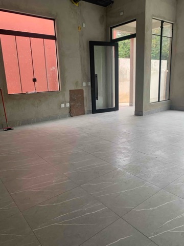 Galpão / Barracão com 250m², para alugar, no bairro Residencial Jardim Aurora em Pindamonhangaba