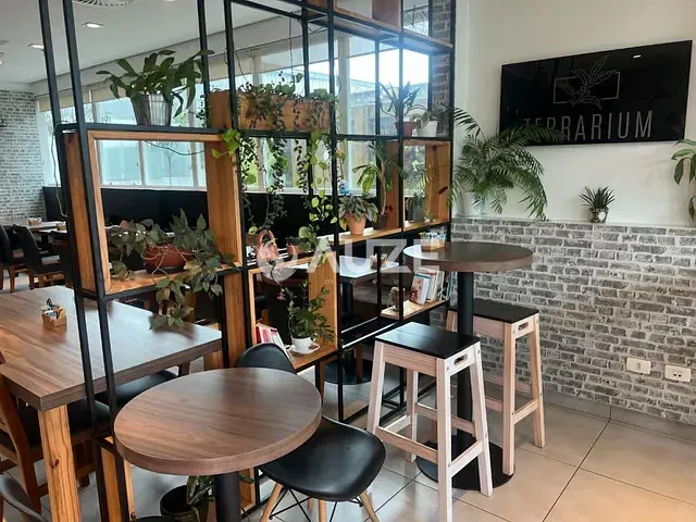 Loja com 90m², à venda, no bairro Rebouças em Curitiba