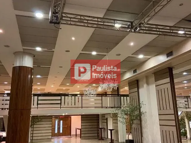 Loja com 440m², para alugar, no bairro Brooklin em São Paulo