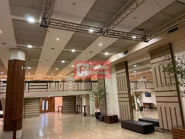 Loja com 440m², para alugar, no bairro Brooklin em São Paulo