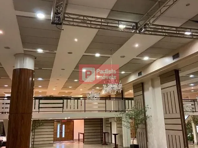 Loja com 440m², para alugar, no bairro Brooklin em São Paulo