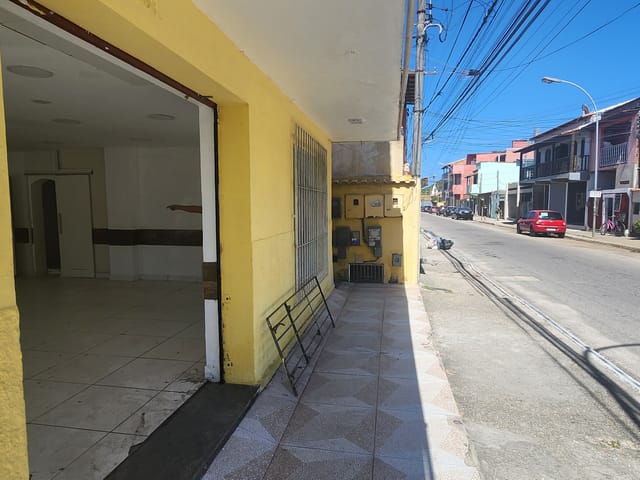 Loja com 80m², para alugar, no bairro Gamboa em Cabo Frio