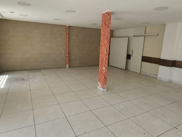Loja com 80m², para alugar, no bairro Gamboa em Cabo Frio