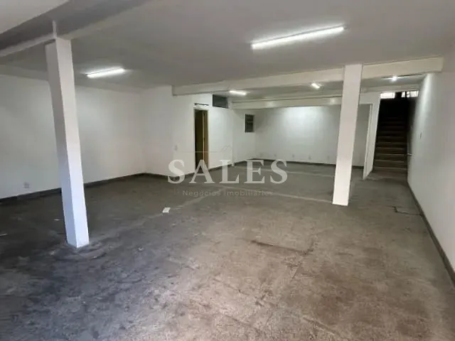 Loja com 260m², para alugar, no bairro Centro em Juiz de Fora