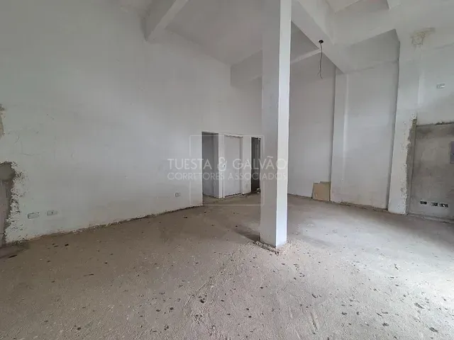 Loja com 45m², à venda, no bairro Rebouças em Curitiba