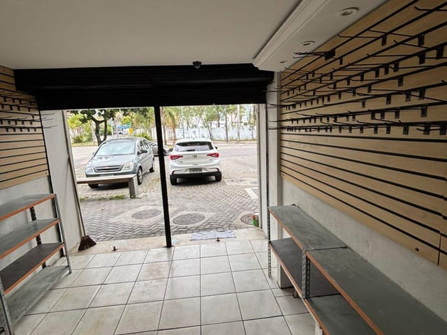 Loja com 60m², para alugar, no bairro Recreio dos Bandeirantes em Rio de Janeiro