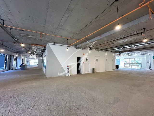 Loja com 194m², à venda ou para alugar, no bairro Vila Gomes Cardim em São Paulo