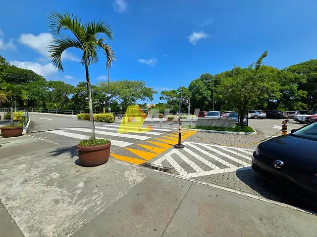 Loja com 68m², à venda ou para alugar, no bairro Barra da Tijuca em Rio de Janeiro