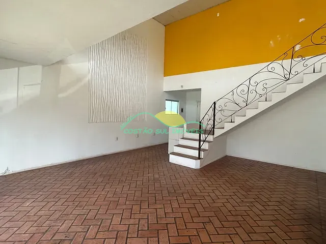 Loja com 90m², para alugar, no bairro Ribeirão da Ilha em Florianópolis