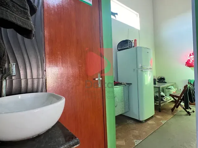 Loja à venda, no bairro Jardim Alto das Árvores em Pirassununga
