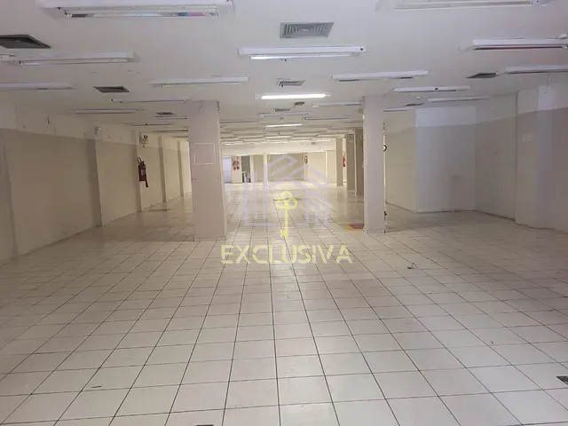 Loja à venda ou para alugar, no bairro Portuguesa em Rio de Janeiro