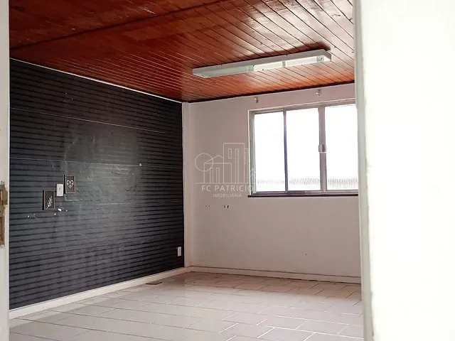 Loja com 45m², para alugar, no bairro Centro em Guapimirim