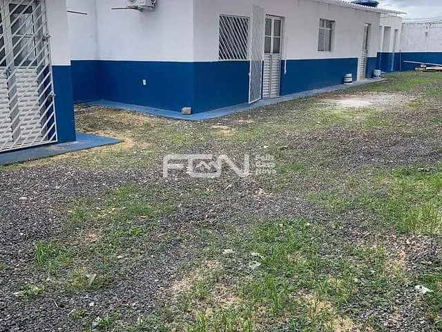 Loja para alugar, no bairro Parque Nascente do Rio Capivara em Camaçari