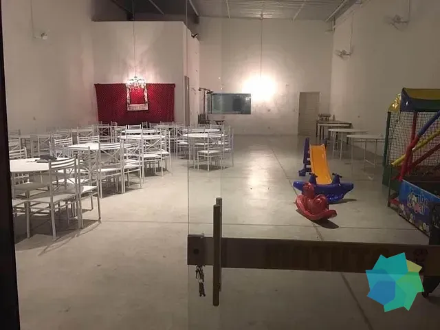 Loja com 230m², à venda, no bairro Jardim Itaguaçu em Salto