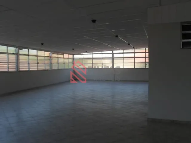 Loja para alugar, no bairro Engenhoca em Niterói